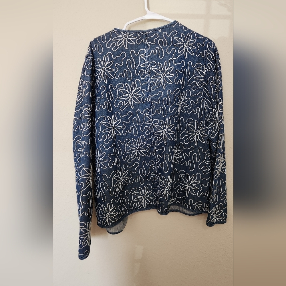 Embroidered Open Front Jacket Size Medium - Picture 7 of 7